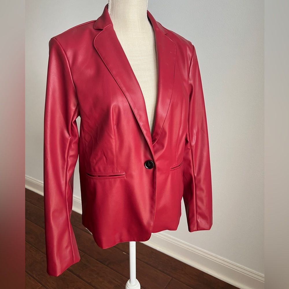 Amazon women's faux leather blazer, size: S. Fully lined, front button, pockets